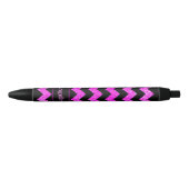 Stylo Noir Nom Hot rose Zig Zag sur noir (Devant)