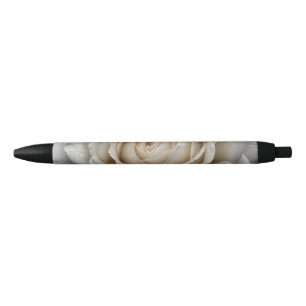 Stylo Noir Rose mouillé blanc gros plan