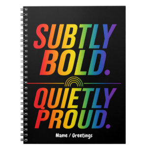 Subtiel Brutaal Stilletjes Trots Regenboogtypograf Notitieboek