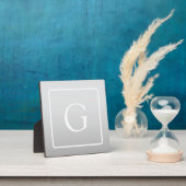 Subtiel Lichtgrijs Gradiënt Achternaam Monogram Fotoplaat (Insitu)