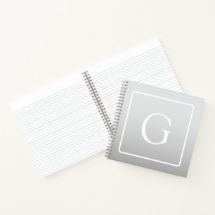 Subtiele lichtgrijze verloop achternaam monogram notitieboek
