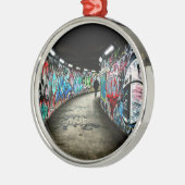 Subway graffiti metalen ornament (Links)