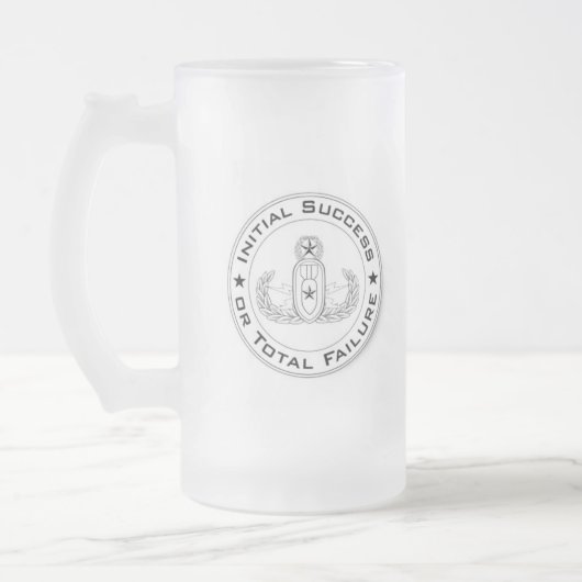 Succès d'initiale de tasse de bière d'Eod ou échec (Gauche)