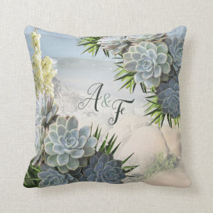 Succulent Hues of Bleek Blues & Green Wedding Gift Kussen