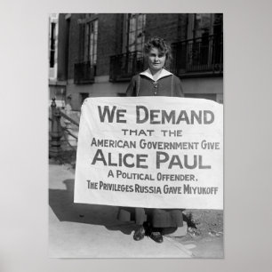 Suffragette met teken ter ondersteuning van Alice Poster