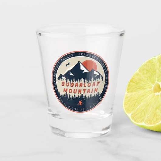 Sugarloaf Maine Mountain Retro 60s Ski Shot Glas (Voorkant)