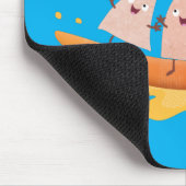 Suikernachos-maïschips surfende cartoon muismat (Hoek)