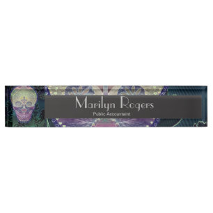 Suikerschedel met regenboogkleuren, harten naambordje