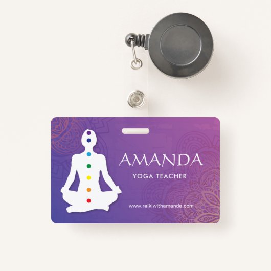 Sukhasna Pose Paars Mandala Chakra Name Badge (Voorkant met intrekbare)