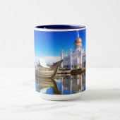 Sultan Omar Ali Saifuddien Mosque Mok (Midden)