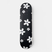 Summer Boho Black White Daisy Flowers Skateboard (Voorkant)