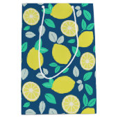 Summer Lemon Pattern in Navy Blue Medium Cadeauzakje (Voorkant)