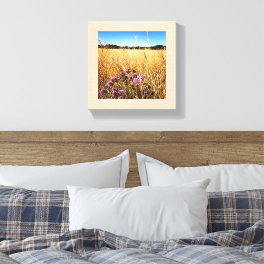Summer Meadow met Milk Thistle Canvas Afdruk (Insitu (Slaapkamer))