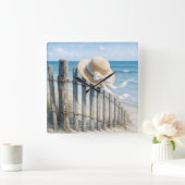 Summer Straw Hat On Beach Fence Vierkante Klok (Huis)