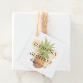 Summer Tropical Pineapple Coastal Wedding Bedankjes Labels (In situ)