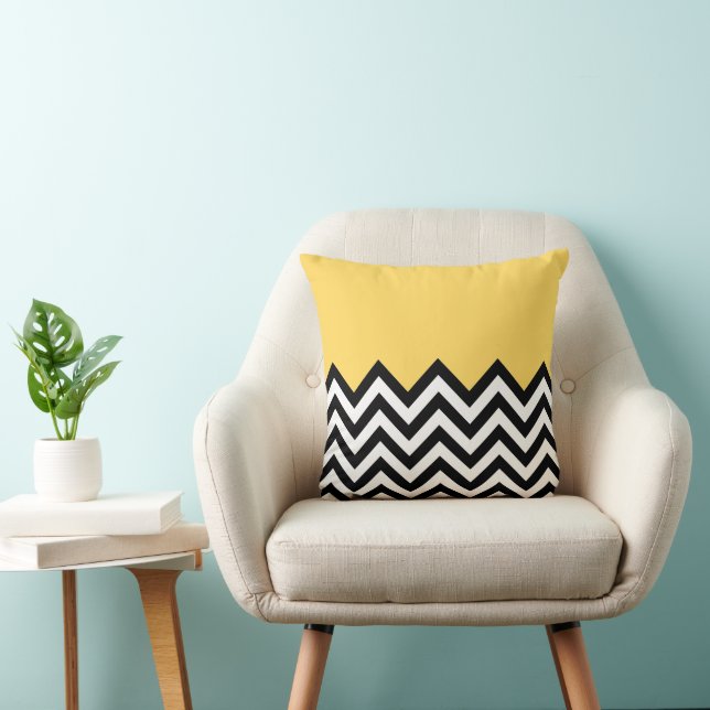 Summery Yellow White Black Zigzag Stripes Pattern Kussen (Stoel)