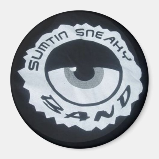 SumtinSneaky Magneet (Voorkant)