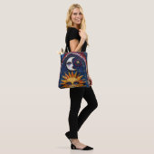 Sun and Moon Tote Bag with Vibrant Celestial Art (Sur le modèle)