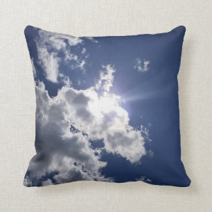 Sun in Cloudy Sky Kussen
