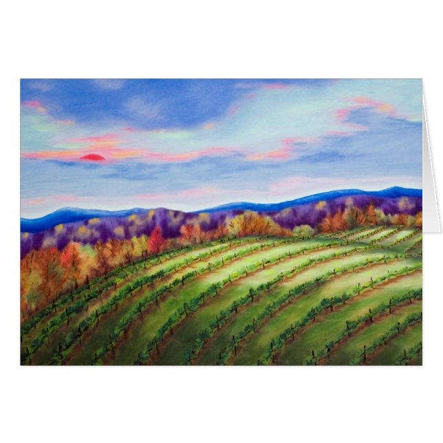 Sun rouge au-dessus du vignoble (Devant horizontal)