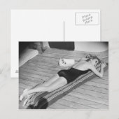 Sun Tanning Woman Briefkaart (Voorkant / Achterkant)