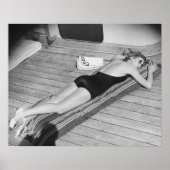Sun Tanning Woman Poster (Voorkant)