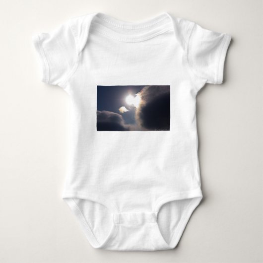 Sundog Rainbow Cloud Burst Apparel en Gifts Romper (Voorkant)