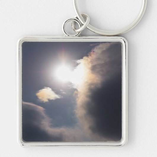 Sundog Rainbow Cloud Burst Apparel en Gifts Sleutelhanger (Voorkant)