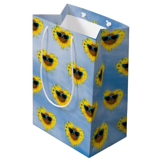 Sunflower Heart Abstract op Sky Medium Cadeauzakje (Achterkant Gekanteld)