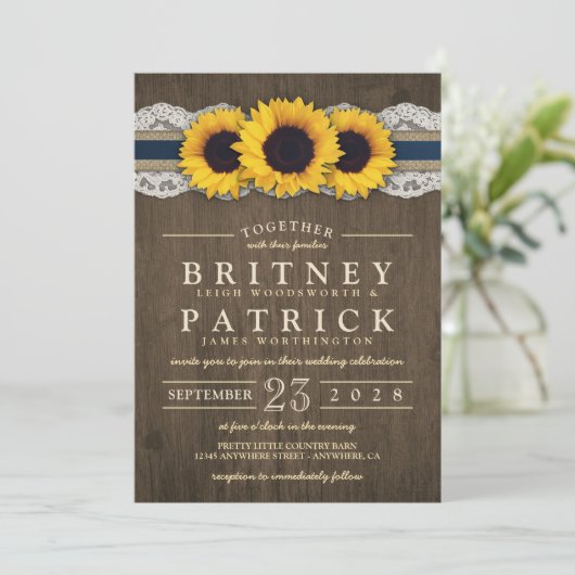 Sunflower Rustic Blue Burlap Invitations de mariag (Debout devant)