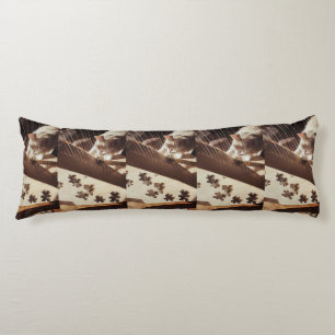 Sunlit Strings — Chat & Harpe Coussin de Corps Sér