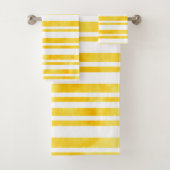 Sunny Yellow Waterverf Stripes Bad Handdoek (Insitu)