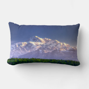 Sunrise Kisses Mt. McKinley Alaska Range Kussen