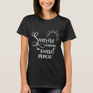 Sunrise Sunburn Sunset Herhaal zomerstrand T-shirt