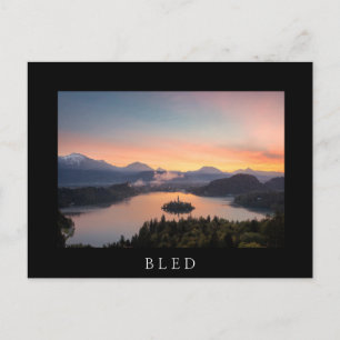 Sunrise sur Lake Bled carte postale noire