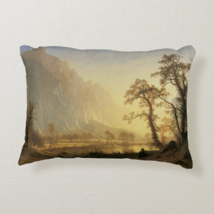 Sunrise, Yosemite Valley door Albert Bierstadt Accent Kussen