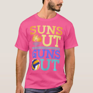 Suns Out Pistolen uit Beachvolleybal T-shirt