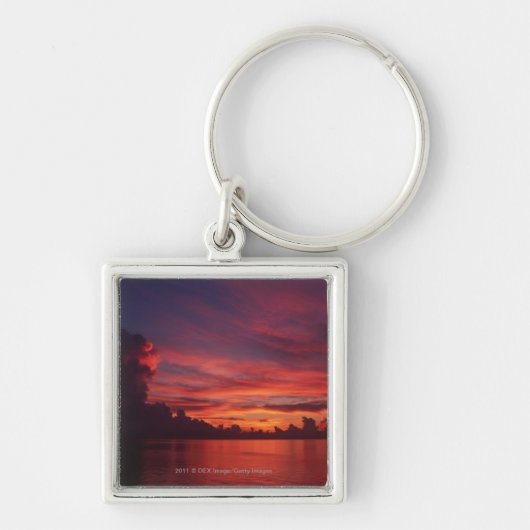 Sunset at zee with dark clouds sleutelhanger (Voorkant)