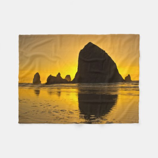 Sunset, Cannon Beach, Oregon, Verenigde Staten van Fleece Deken (Voorkant (Horizontaal))