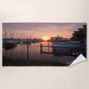 Sunset Harbour met Boats Beach Towel Strandlaken