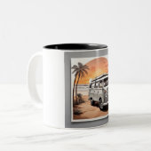 "Sunset Kombi Beach Mug - Coastal Adventure Cup" (Devant gauche)
