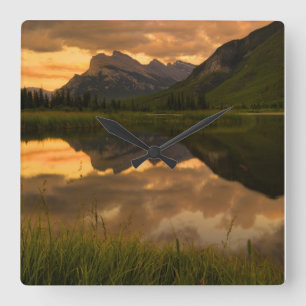 Sunset & Mountains, Alberta, Canada Vierkante Klok
