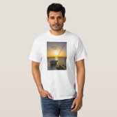 Sunset Sailboat naufrage Gulf Breeze FL T-Shirt (Devant entier)