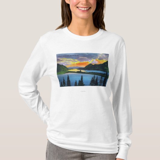 Sunset Scene on the Columbia River T-shirt (Voorkant)