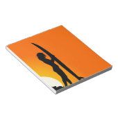 Sunset Surfer Girl met surfboard Notitieblok (Schuin)