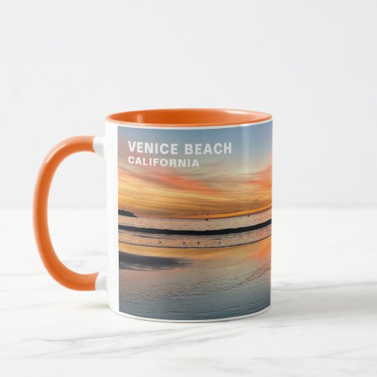 Sunset Walk - Venice Beach, CA Mug (Gauche)