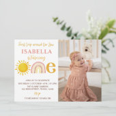 Sunshine Arc-en-ciel 1er anniversaire Invitation p (Debout devant)