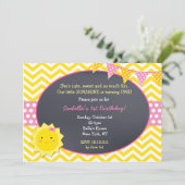 Sunshine Chalkboard Invitations de fête d'annivers (Debout devant)