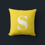 Sunshine Yellow Initial Monogramme Coussin extérie<br><div class="desc">Sunshine Yellow Initial Monogrammed Coussin extérieur. Coussin extérieure décorative avec une seule initiale. Personnalisez rapidement et facilement.</div>