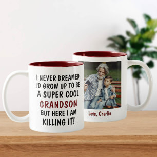 Super coole kleinzoon die het doodt met aangepaste tweekleurige koffiemok